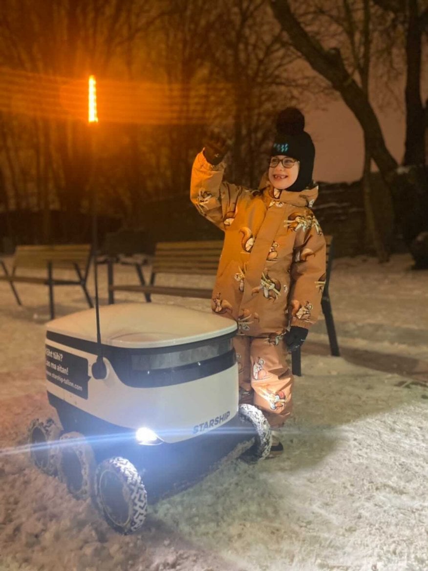 Autonomni robot - rozvoz - Starship Technologies