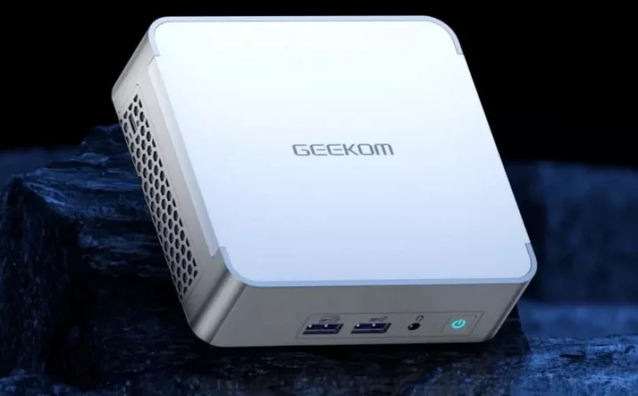Mini PC Geekom XT13 Pro. Model QS1 Pro se Snapdragonem by měl používat velmi podobný design