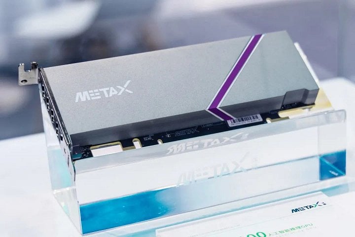 Akcelerátor AI s GPU MetaX Xisi N100