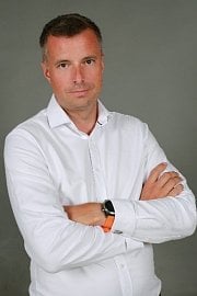 Od 3. srpna nastupuje do pozice předsedy představenstva leasingové společnosti sAutoleasing a Erste Leasing Petr Vacek.