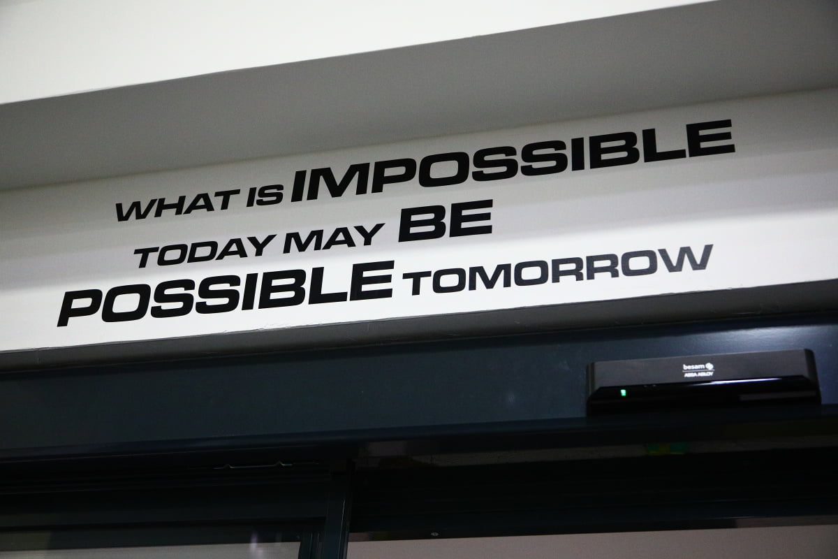 V jakém prostředí pracují zaměstnanci Alza.cz? Podívejte se