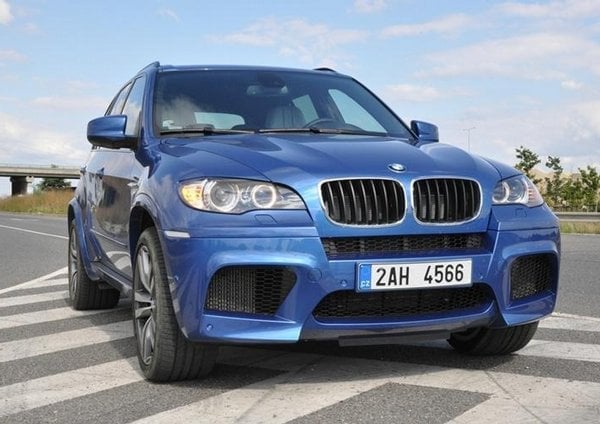 2017-06-bmw-x5-m.jpg
