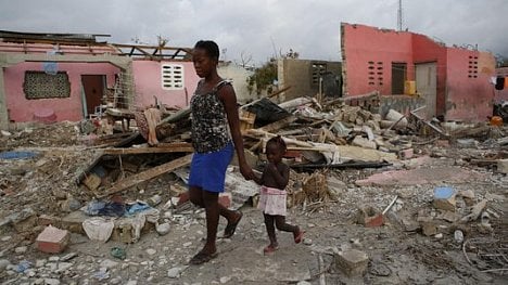 Náhledový obrázek - Hurikán Matthew si na Haiti vyžádal tisíc obětí. V zemi se šíří cholera