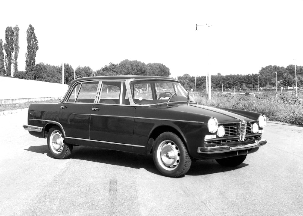 Alfa Romeo 2600 Berlina představovala v 60. letech „Top od the Line“, ovšem úspěšná nebyla. Továrna smontovala necelých 2 100 exemplářů