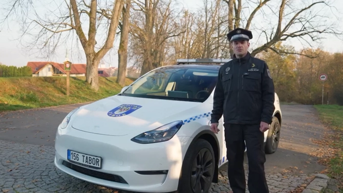 První policejní Tesla v Česku, dostanou ji strážníci v Táboře