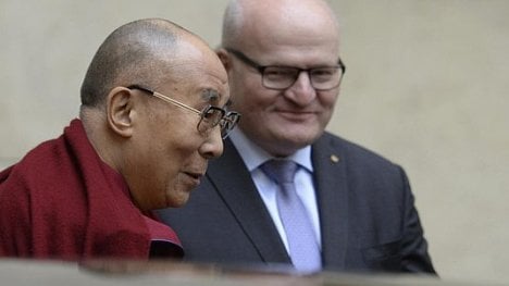 Náhledový obrázek - Česko-čínské fórum je kvůli schůzce Hermana s dalajlamou v ohrožení, tvrdí Hrad