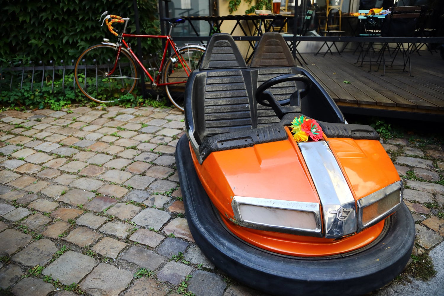 Představení seriálu Přijela pouť