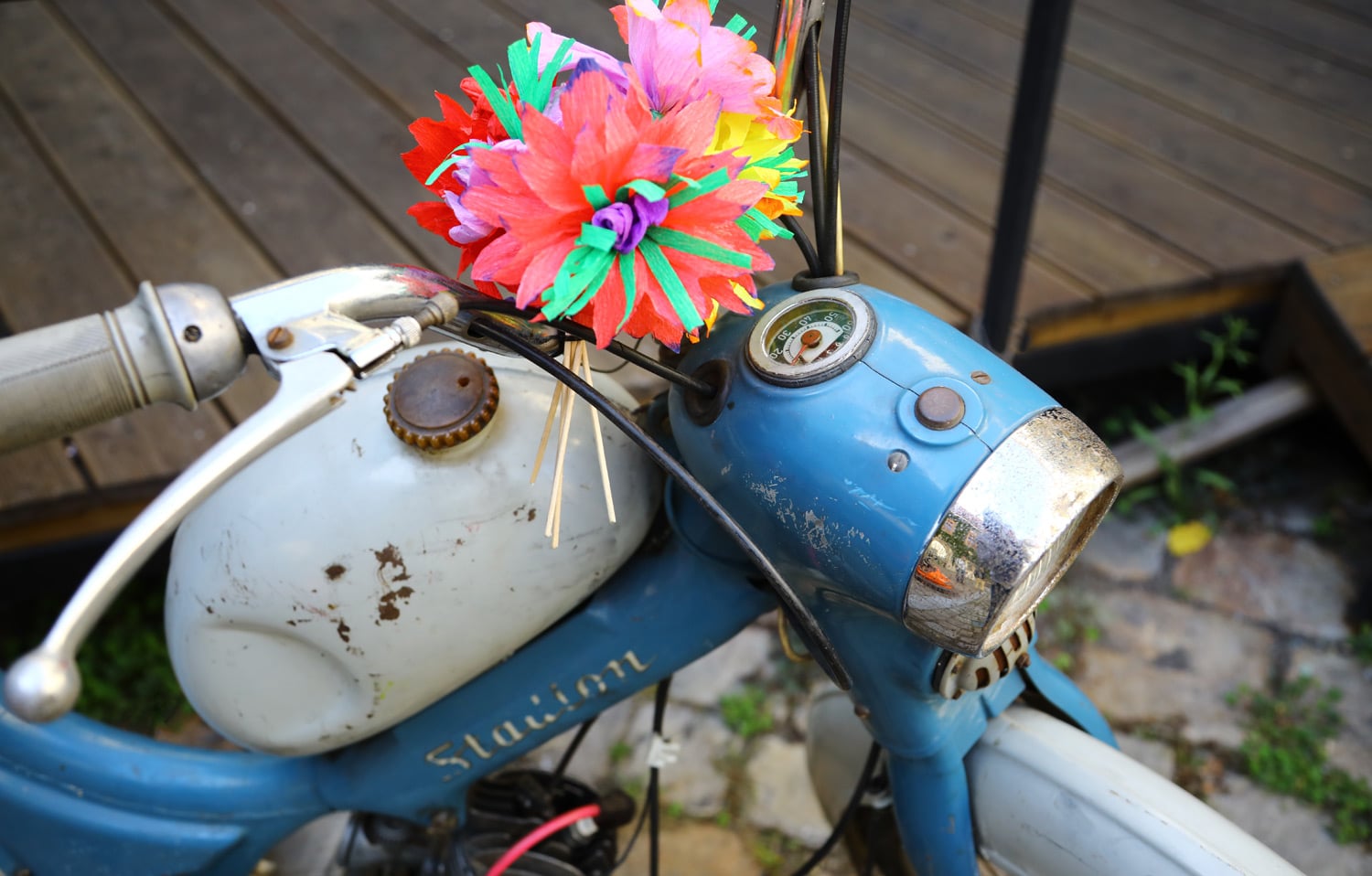 Představení seriálu Přijela pouť