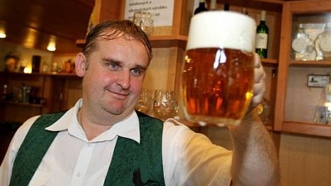 Náhledový obrázek - Vlastník Prazdroje: Už žádné licence, Pilsner Urquell se bude dál vařit jen v Plzni