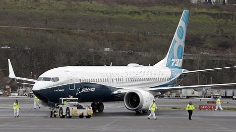 Náhledový obrázek - Havárie letounu 737 MAX se málem staly Boeingu osudným. Teď problémový typ firmu možná zachrání