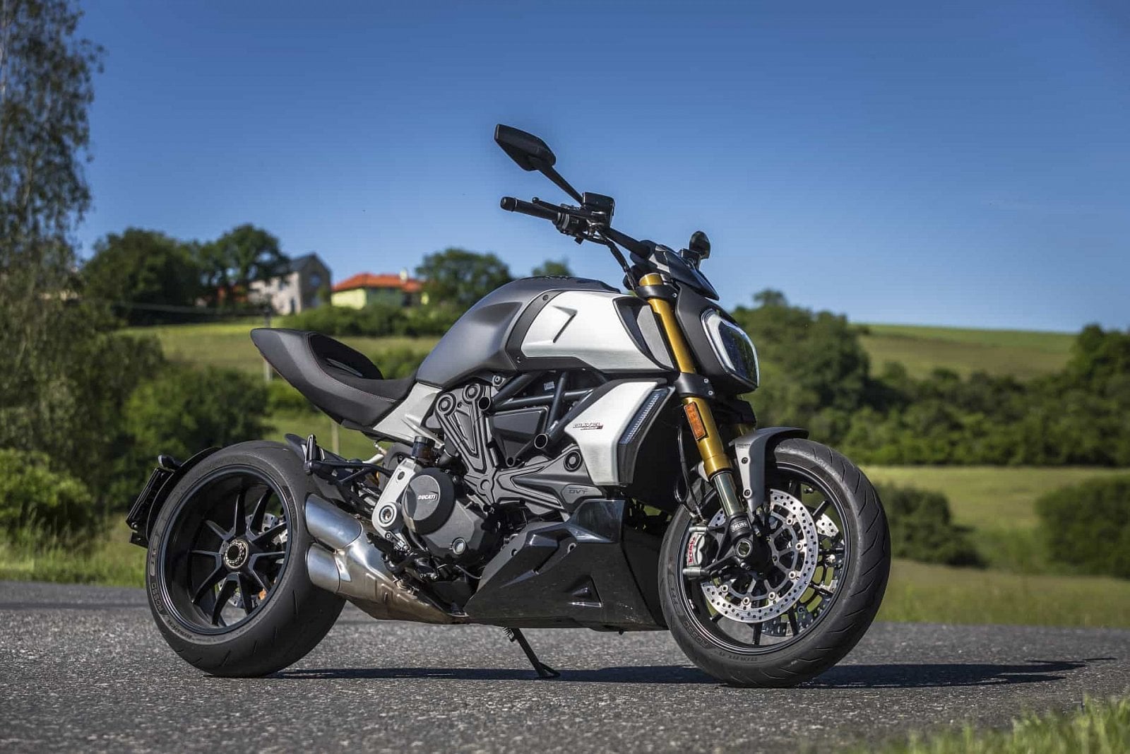 2019-10-aDMB2019_FXDR114vs.Diavel1260S-9088.jpg