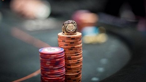 Náhledový obrázek - Největší turnaj pokeru v historii pevninské Evropy začíná už 7.dubna v Rozvadově. 5 500 hráčů se utká o miliony. Češi budou u toho!