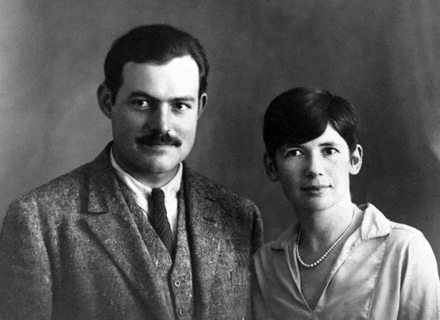 Ernest a Pauline Hemingwayovi v Paříži v roce 1927