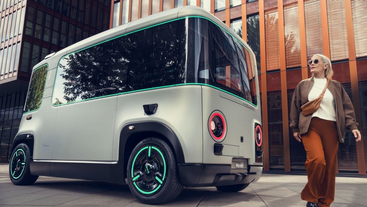 Ulicemi Hamburku jezdí autonomní minibusy HOLON