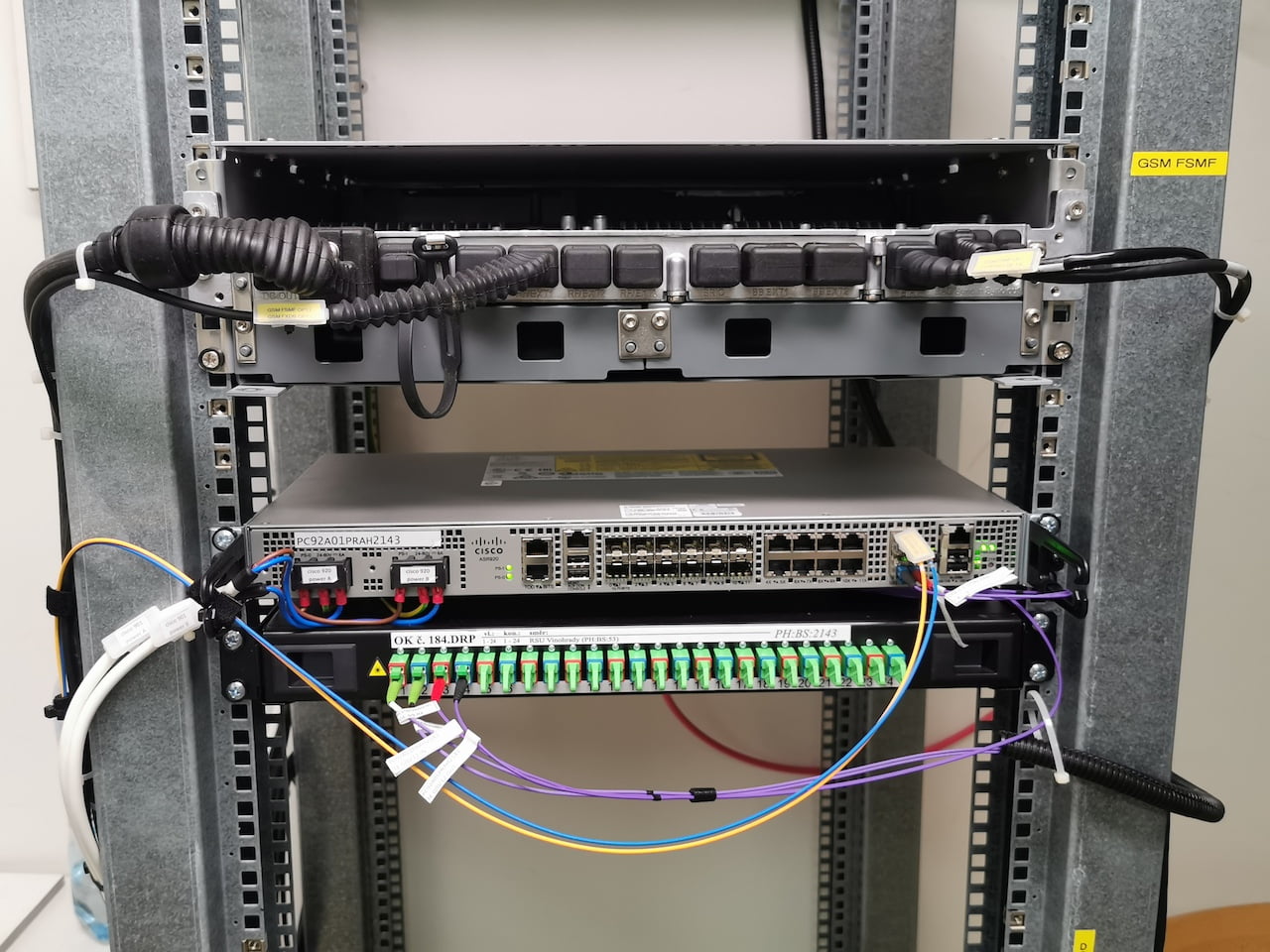 5G vysílač O2 (3,7 GHz) na Náměstí Míru v Praze