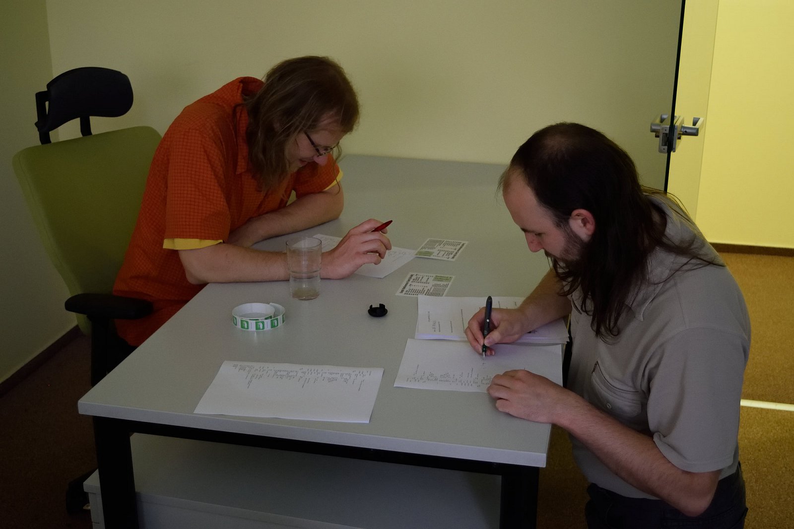 Je libo si zahrát s assemblerem?