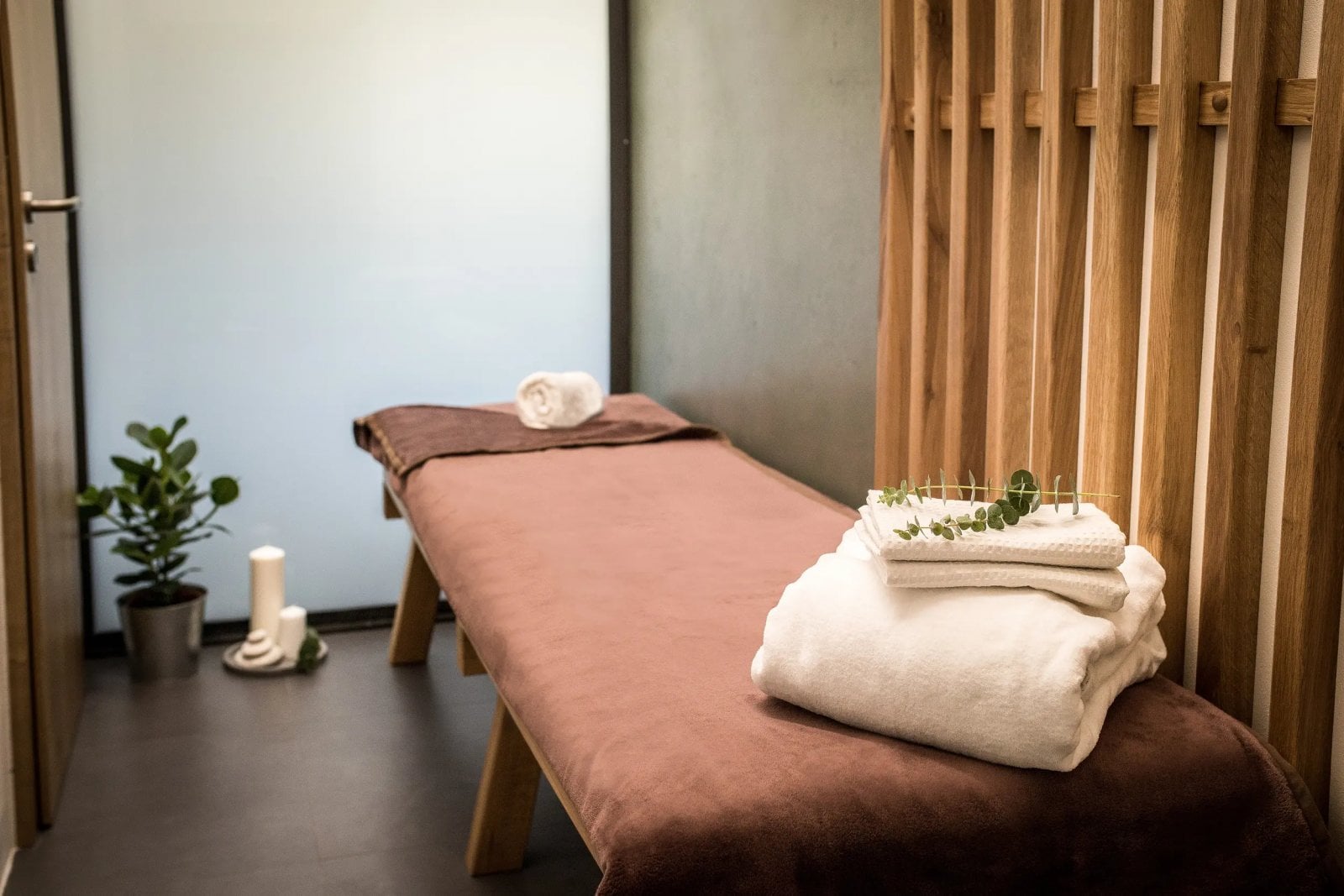 Lázně Poděbrady, šatna, kde se klinti svléknou a po koupeli relaxují