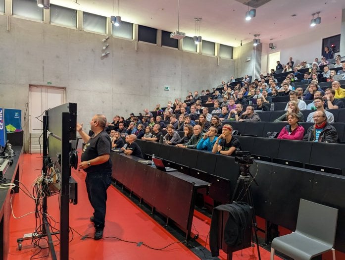 LinuxDays 2025 neděle