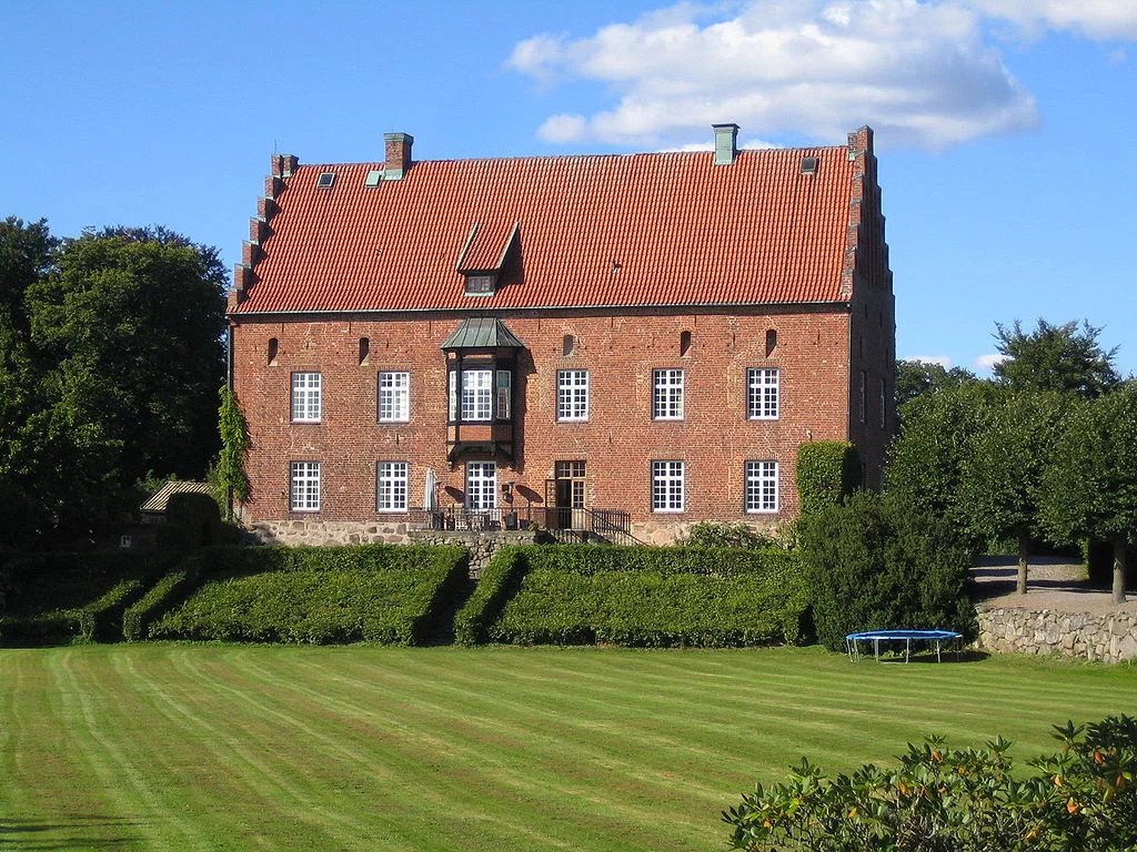 Zámek Knutstorp, kde se coby Tyge Ottesen Brahe v roce 1546 narodil