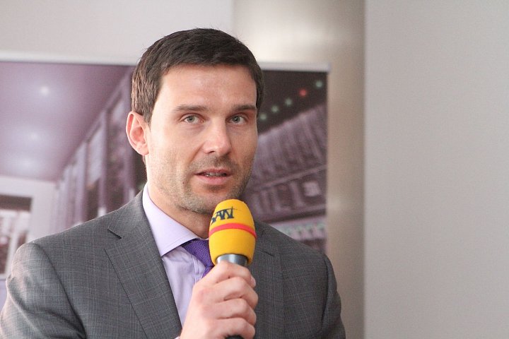 Tisková konference k oficiálnímu spuštění datacentra Tower Českých Radiokomunikací v prostorách televizního vysílače pražském na Žižkově. Kamil Levinský, generální ředitel Českých Radiokomunikací