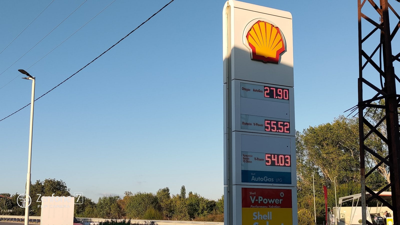 Ceny PHM ve městě Kırklareli, Turecko. (13. 09. 2025)