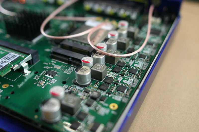 Detail na napájecí elektroniku.