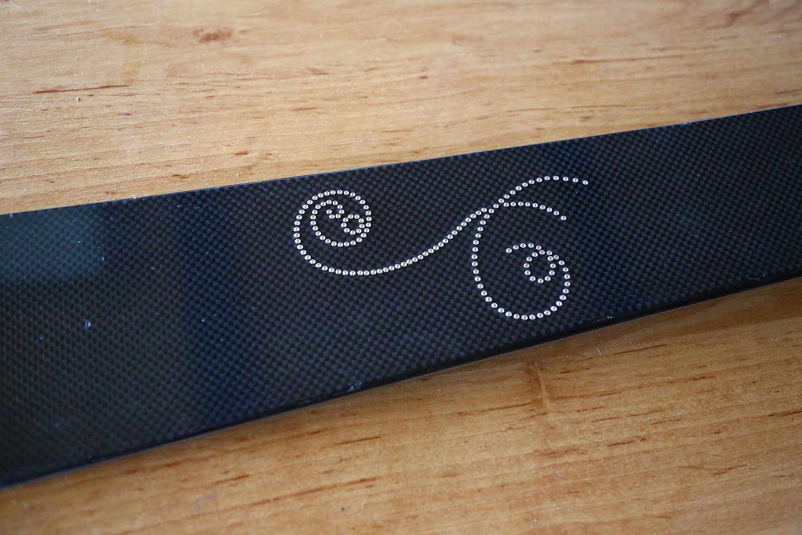 Výroba lyží není jednoduchá, svou roli hraje každý centimetr.