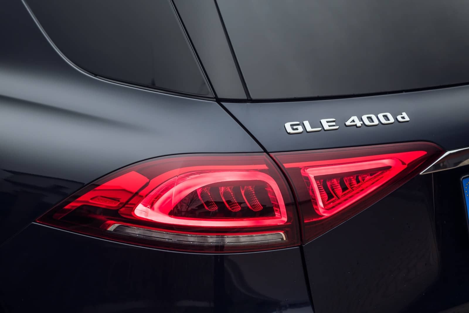 2019-12-Mercedes-Benz-GLE-400-d-00046.jpg