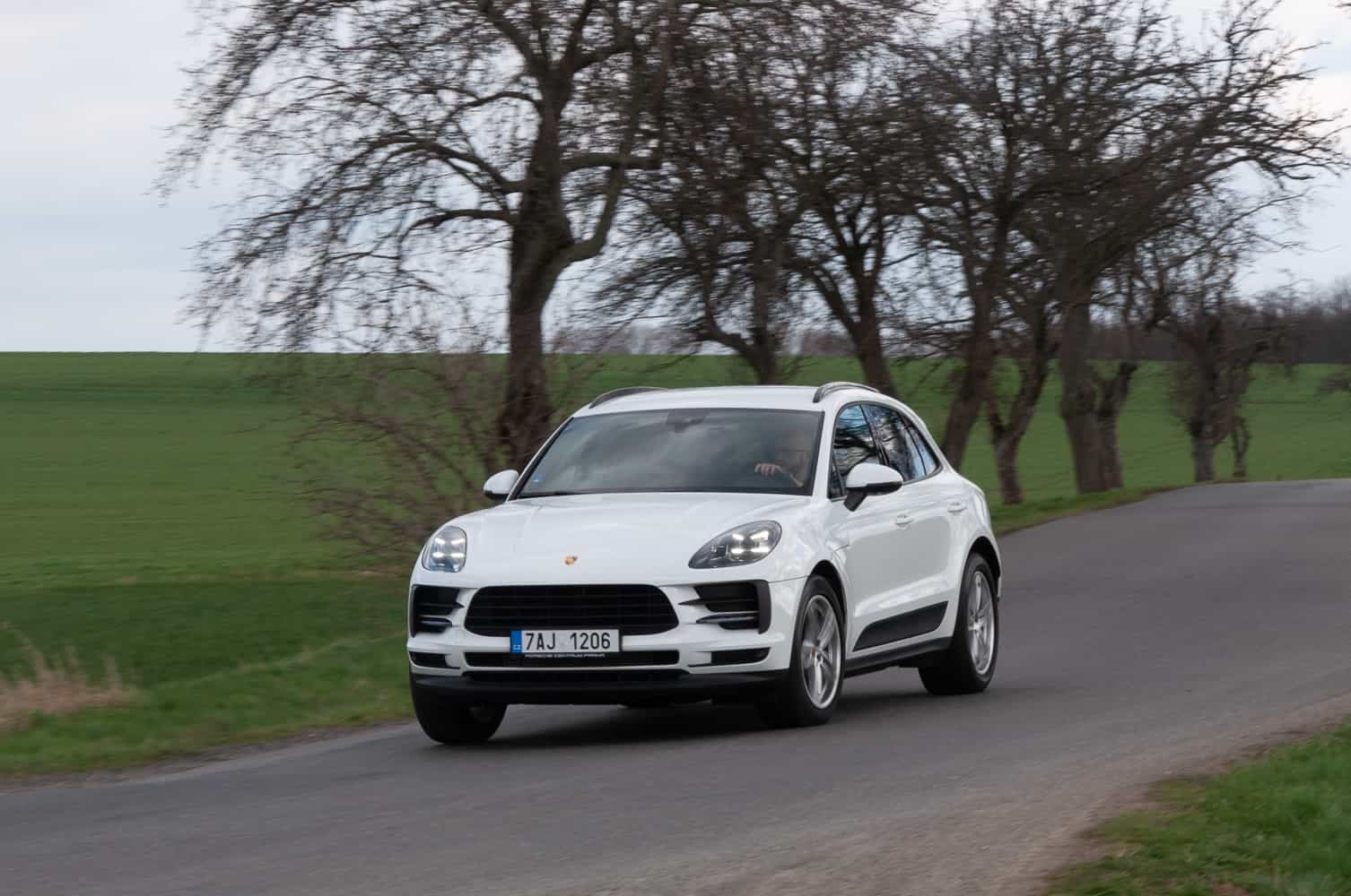 2019-04-Porsche-Macan-60.jpg