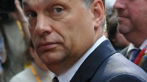 Náhledový obrázek - Gregor Martin Papucsek: Orbánovo kouzlo mizí, selhává i dvojí řeč