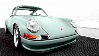 Náhledový obrázek - Dotace na ničení historie? Holandská firma začíná měnit Porsche 911 na elektromobil