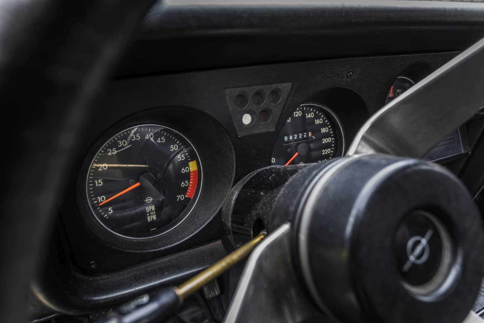 2020-05-aDMB2020_Opel-GT-1970-1950.jpg
