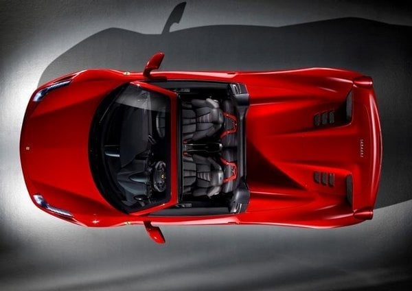 2011-12-ferrari-458-italia-spider-1.jpg