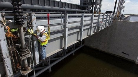 Náhledový obrázek - Američané postavili za 300 miliard ochranu před velkou vodou. Systém vydrží jen 4 roky