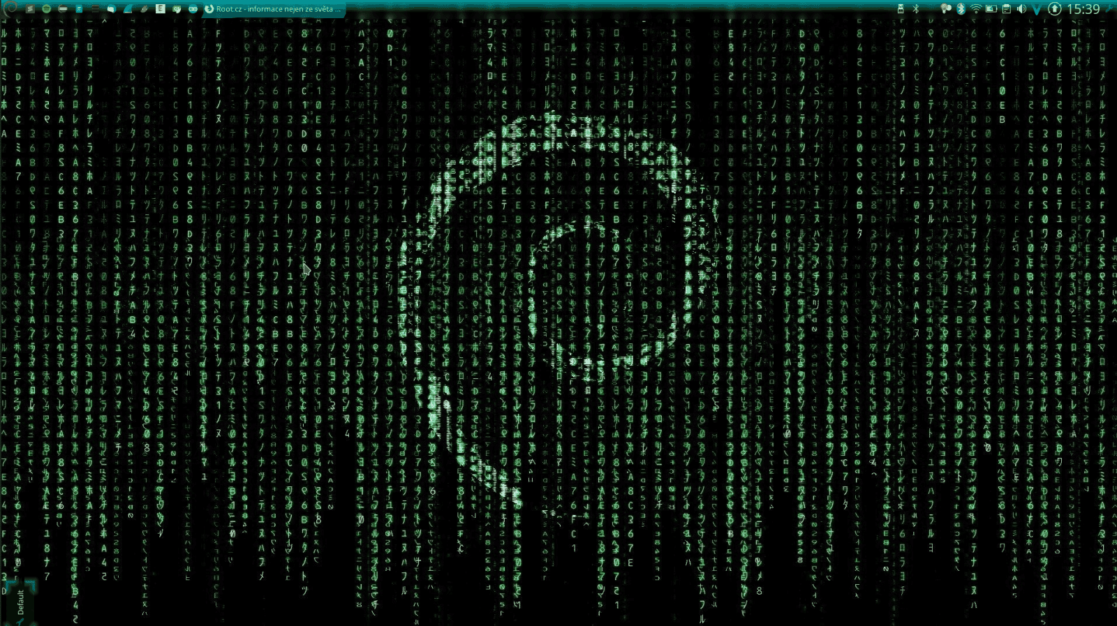 Dual-monitor (3840x1080): KDE5, Ikony: Breeze Dark, Desktop Theme: Ghost; Plochu si nechávám vždycky clean, právě kvůli wallpaperům