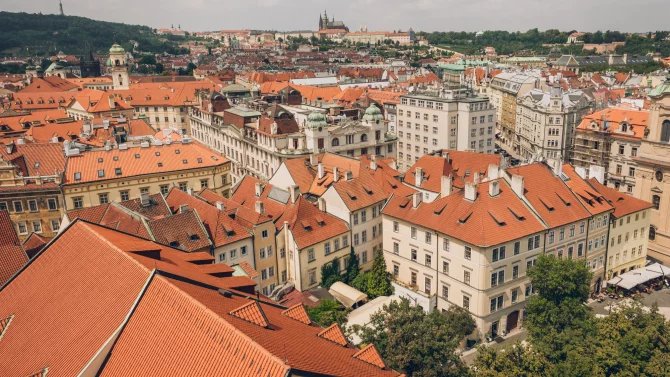 Praha mění daň z nemovitostí pro rok 2026, ve třech částech klesne