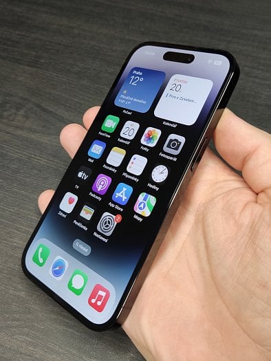 Displej iPhonu 14 Pro vypadá jako vždy nádherně (zdroj: Cnews)