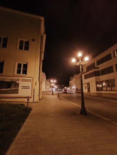 Ultraširokoúhlý 8Mpx fotoaparát