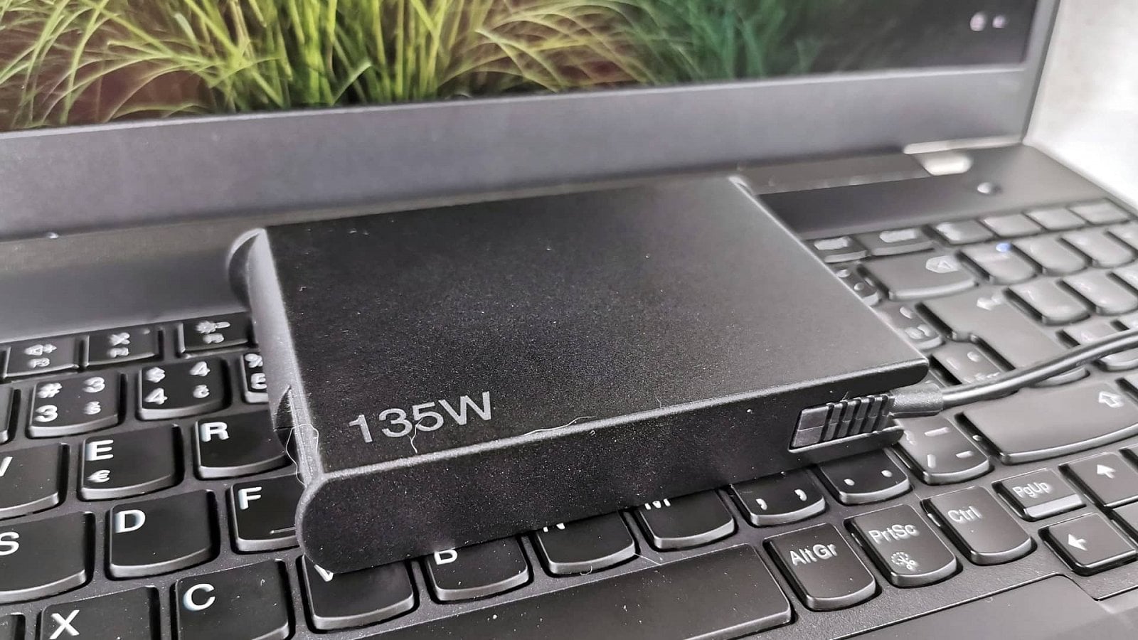 Lenovo ThinkPad T15p obr11