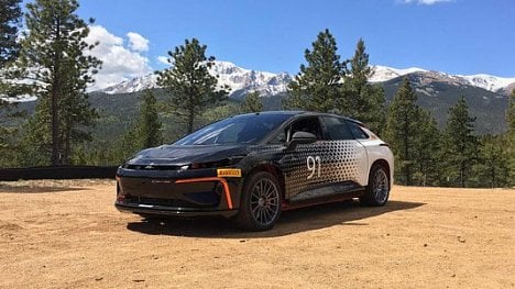 Náhledový obrázek - Novinka od Faraday Future chce porazit Teslu Model S