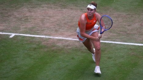 Náhledový obrázek - Tuze drahý životní úspěch. Wimbledonská vítězka Nosková dostala za svůj triumf přes 100 milionů, takřka polovinu ale zaplatí na daních