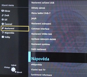 Menu nastavení je u Panasoniku na druhé úrovni dnes nejčastěji sdruženo v jeden velký průběžný seznam, který se neovládá nejlépe.Z volby eNápověda se tak rovnou dostanete na Další nastavení a kolovat v jednotlivých nabídkách nelze.