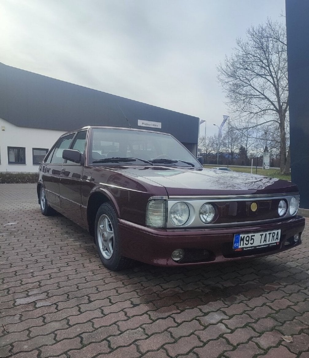 Tatra 613