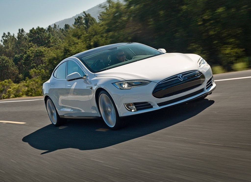 Tesla Model S (2013)