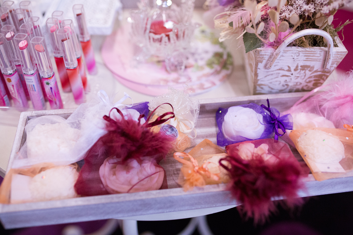 V Pardubicích vznikají léčivé i obchodu prospívající vůně