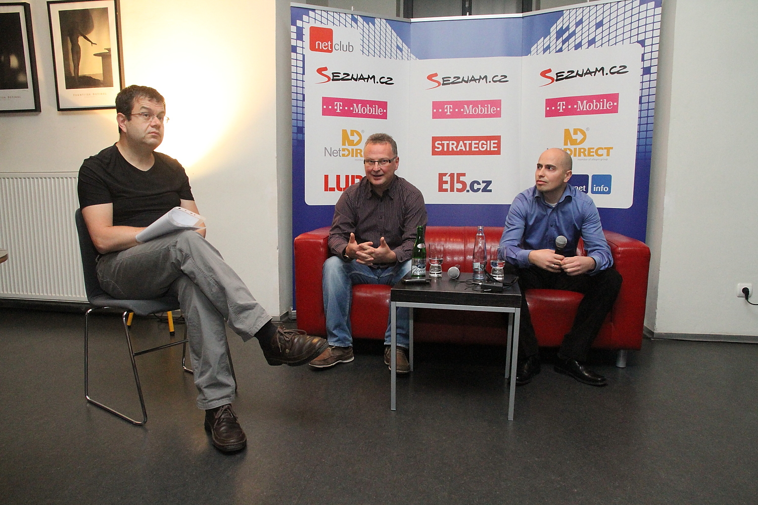 Zleva: Petr Koubský, Jan Svoboda (NetDirect), Václav Liška (Aukro.cz).