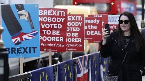 Náhledový obrázek - Šéf kampaně za odchod z EU vyzývá k mobilizaci sil na nové referendum
