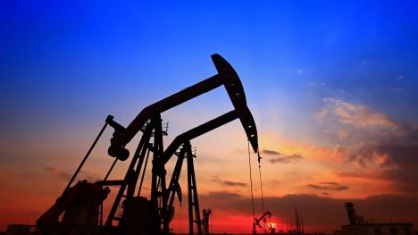 Náhledový obrázek - Ceny ropy spadly na 90 dolarů za barel. Kvůli riziku íránského útoku na Izrael je ale vývoj nejistý