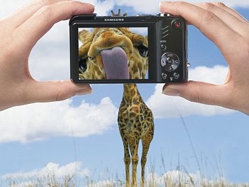 <p>&#160;Samsung WB650</p>