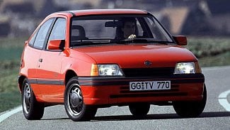 Náhledový obrázek - Retro: Poslední Opel Kadett byl auto roku a u nás po revoluci bazarový trhák